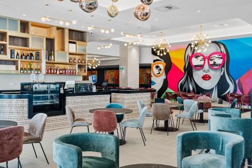 Ruang duduk di TRYP by Wyndham Southport Gold Coast Hotel Apartments