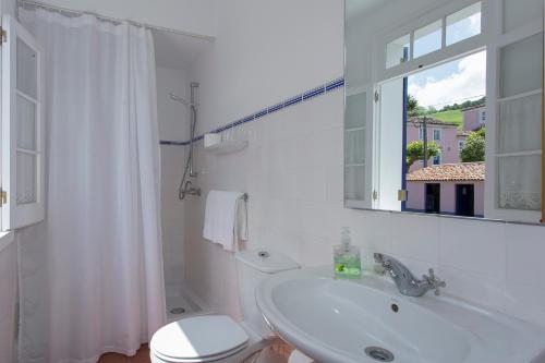 Kylpyhuone majoituspaikassa Casas do Monte