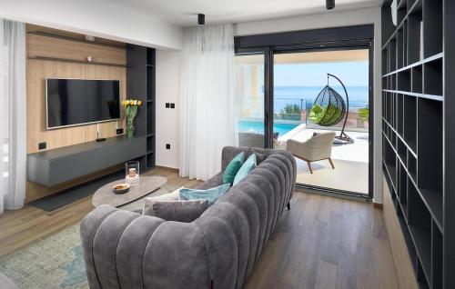 Gorgeous Home In Makarska With Sauna