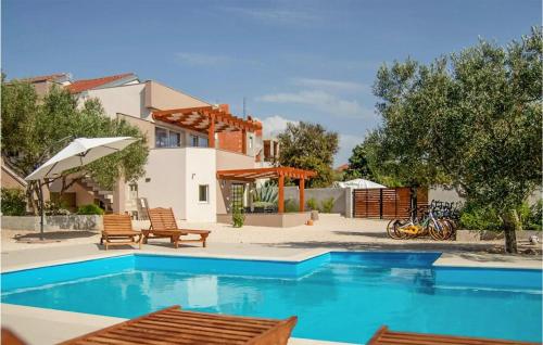 Beautiful Apartment In Bibinje With Wifi