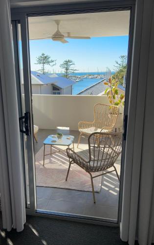 Un balcón o terraza en Location, location, location - private apartment