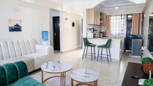 Dapur atau dapur kecil di Cosy Flamingo furnished apartments