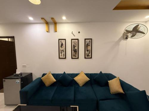 Afbeelding uit fotogalerij van Staycation Apartments in Lahore