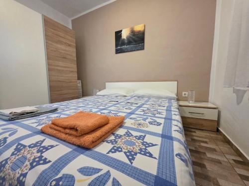 Apartment Ema