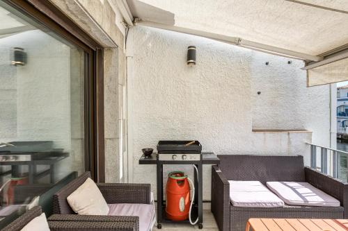 Ruang duduk di Port Empúries