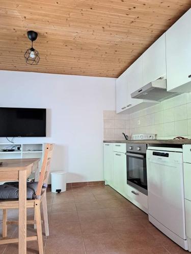 House Tomina with two suites