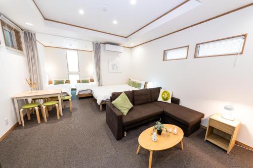 Komei Hotel/5min to station/Direct access to Narita and Haneda/Asakusa/Sky tree