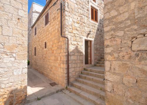 Villa Marea - Old Town Retreat