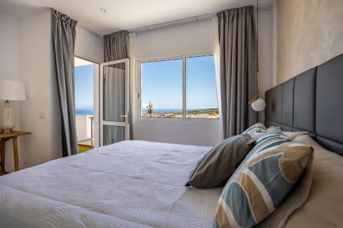 FAMILY HOME WITH POOL AND SEA VIEW by LoveTenerife