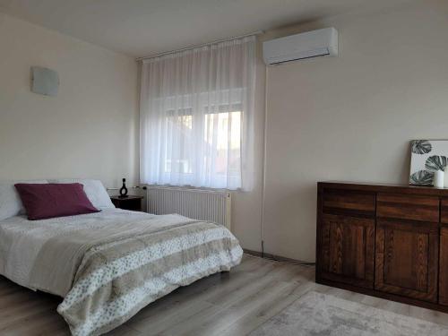 Holdviola 2 Apartman