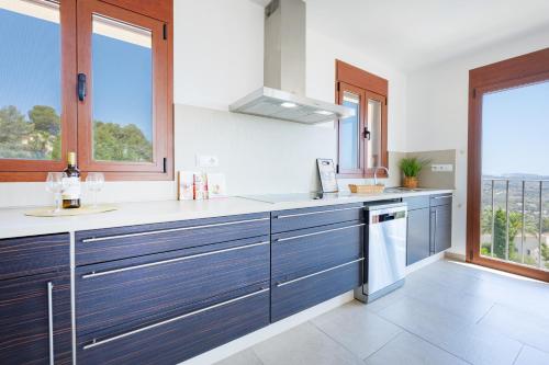 Nhà bếp/bếp nhỏ tại Villa Lia - PlusHolidays