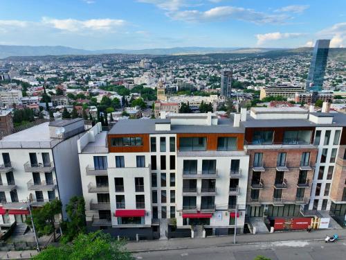 Nespecifikovaný výhled na destinaci Tbilisi nebo výhled na město při pohledu z hotelu