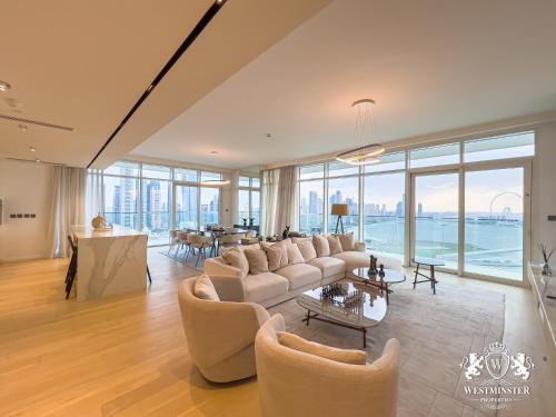 Westminster Beach Front tesisinde bir oturma alanı