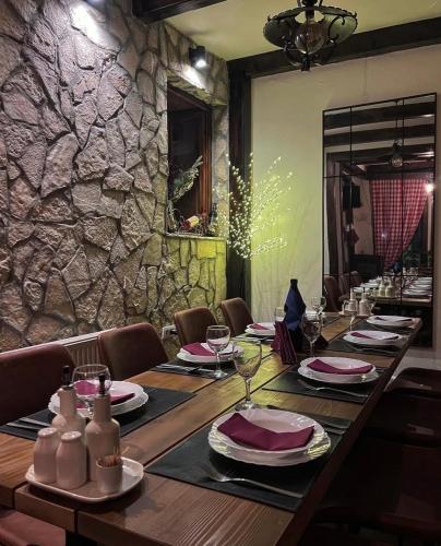 LakeViewsにあるレストランまたは飲食店