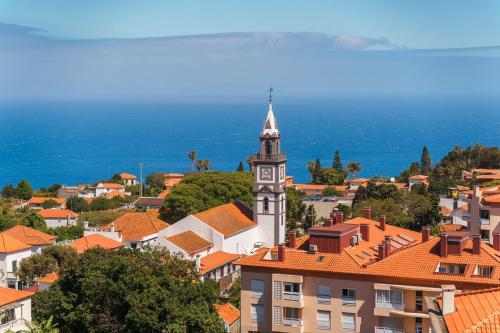 GuestReady - Caniço city view