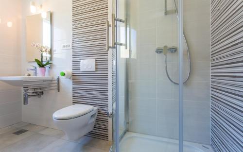 Ένα μπάνιο στο Apartments Viktorija