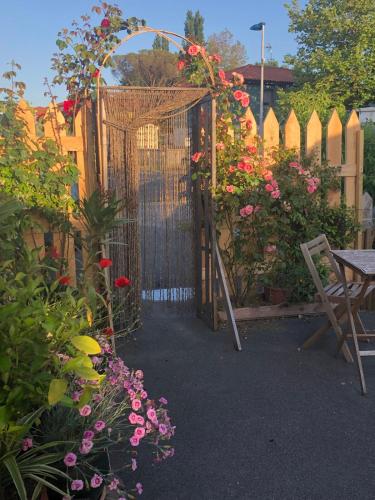 Deux studios bois terrasse jardin bassin et océan