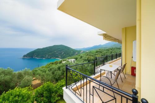 Ionian View Apartments - Parga Panoramic Seaview Gems