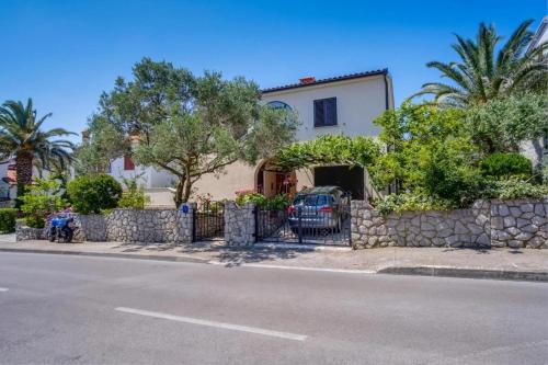 Secret Garden Apartment Mali Lošinj - Happy Rentals