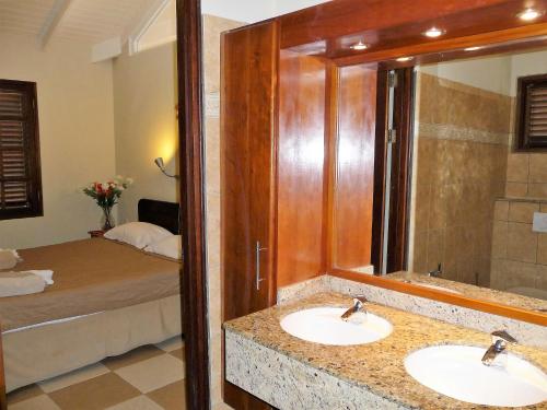 Ванная комната в Blue Bay Beach Villa 14
