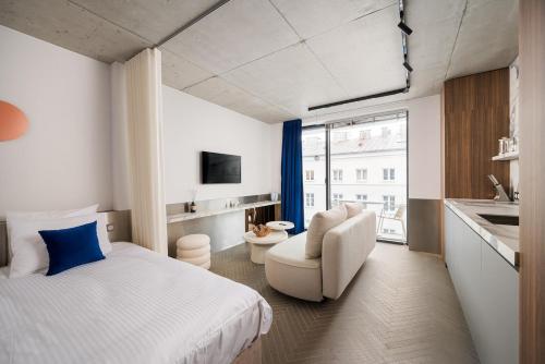 Luxury Downtown Atelier