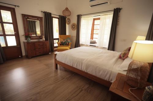 Una cama o camas en una habitación de Palliath House