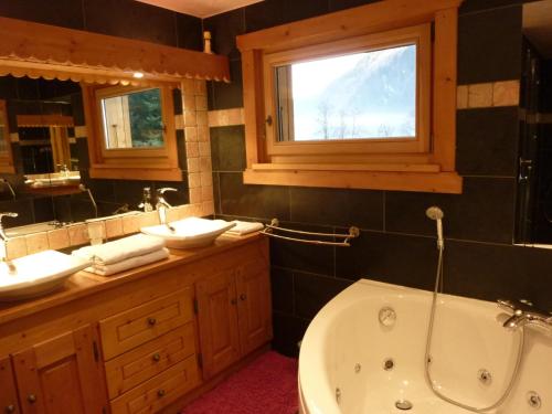 Chalet KIDOU, Grand Confort, nouveau SPA extérieur