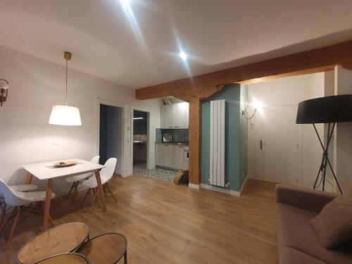 Η κουζίνα ή μικρή κουζίνα στο Apartamento nuevo junto a la bahía P C