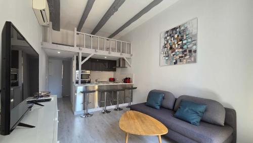 LX154 Loft rénové lumineux - plein centre Cannes