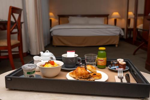 Comida en o cerca de este hotel