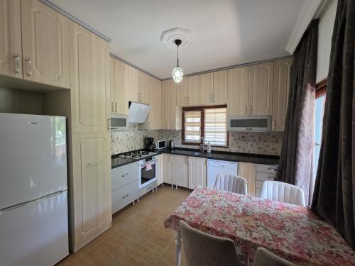 Dapur atau dapur kecil di Flower Apart 2