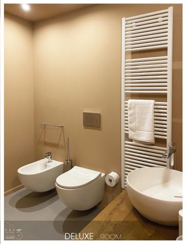 Ένα μπάνιο στο San Paolo Design Suites