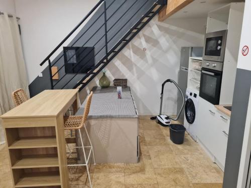 Dapur atau dapur kecil di T2 duplex 8kms des plages