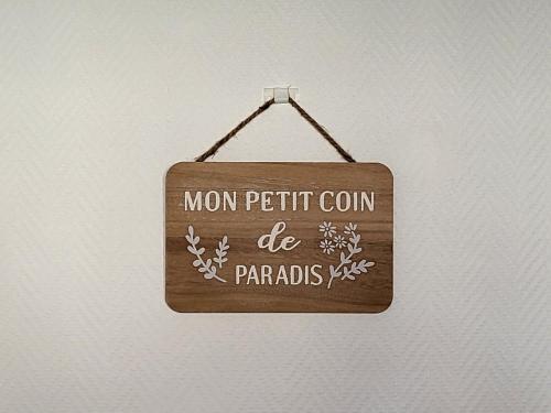 Πιστοποιητικό, βραβείο, πινακίδα ή έγγραφο που προβάλλεται στο Le Cocon de la Bizontine