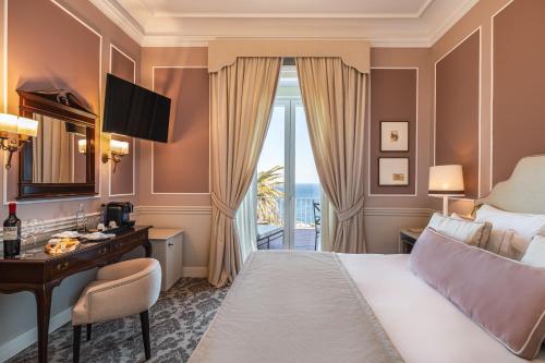 Letto o letti in una camera di Longevity Senses - Cascais Boutique Hotel - Adults Only