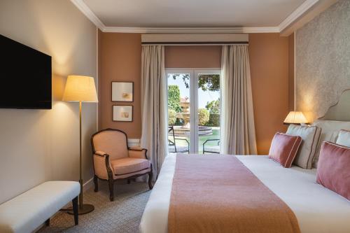 Letto o letti in una camera di Longevity Senses - Cascais Boutique Hotel - Adults Only
