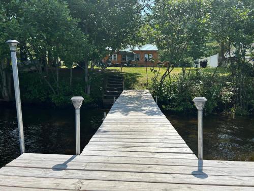 Zahrada ubytování Adirondack Waterfront Cabin Upper Hudson Tributary
