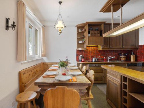 Apartment Regina Apt Golfblick by Interhome