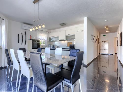 Holiday Home Villa Lucia by Interhome