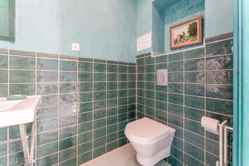 Bilik mandi di Gîte Côté Vigne