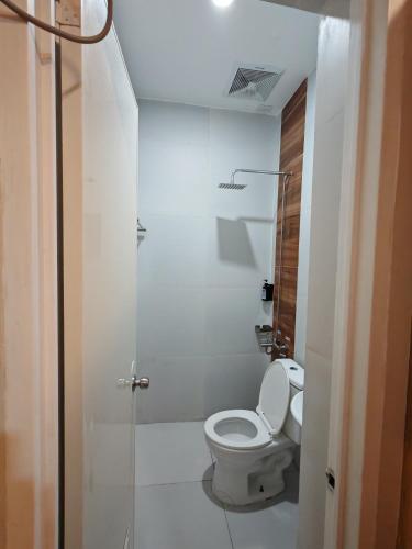 Koupelna v ubytování ZenSuites Hotel Tacloban