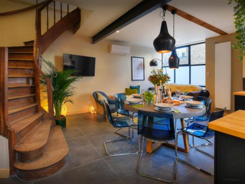 Maison Guigone - OVO Network