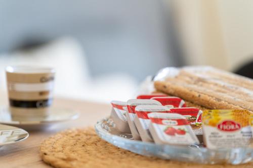 Makanan di atau berdekatan apartmen