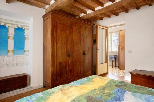 Katil atau katil-katil dalam bilik di Palazzo Ferretti - Pietrasanta