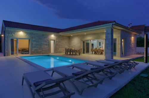 Holiday House Fuska