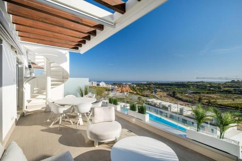 Rico Penthouse Apt - Perfect For Every Season!