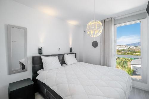 Rico Penthouse Apt - Perfect For Every Season!