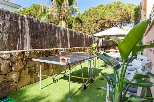 Beautiful Apt, 7pax, Jacuzzi, PingPong, 3min beach