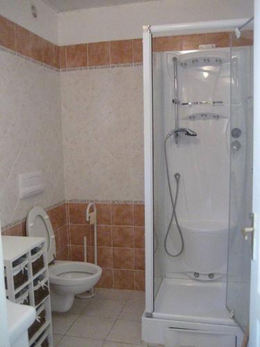 APPARTEMENT 2 CHAMBRES PISCINE A PARATGEr