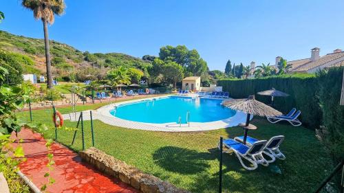 Monte Duquesa Luxury 2 Bed with pool close to Port and Beach